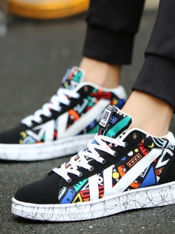 รองเท้าแฟชั่นอินเทรนด์