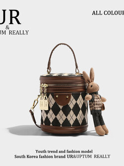 กระเป๋าผู้หญิงสวยๆ กระเป๋าสะพายข้างผู้หญิง กระเป๋าแบรนด์ BEAR BAG กระเป๋าหมีสุดคิ้ว!