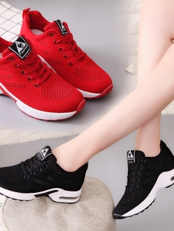 รองเท้าแฟชั่นอินเทรนด์