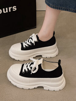 รองเท้าแฟชั่นผู้หญิงส้นเตี้ย ใส่สบาย มีขนาดให้สั่งซื้อ 35 36 37 38 39 40 สนใจทักแชท ฟรีค่าส่ง!