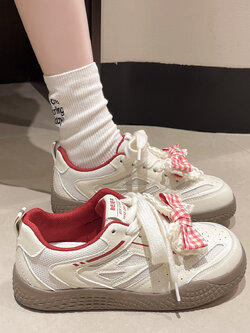 รองเท้าแฟชั่นผู้หญิงส้นเตี้ย ใส่สบาย มีขนาดให้สั่งซื้อ 35 36 37 38 39 40 สนใจทักแชท ฟรีค่าส่ง!