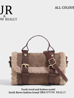 กระเป๋าผู้หญิงสวยๆ กระเป๋าสะพายข้างผู้หญิง กระเป๋าแบรนด์ BEAR BAG กระเป๋าหมีสุดคิ้ว!