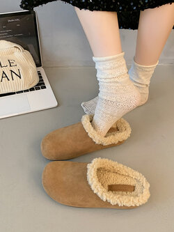 รองเท้าแฟชั่นผู้หญิงส้นเตี้ย ใส่สบาย มีขนาดให้สั่งซื้อ 35 36 37 38 39 40 สนใจทักแชท ฟรีค่าส่ง!