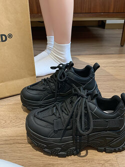 รองเท้าแฟชั่นผู้หญิงส้นเตี้ย ใส่สบาย มีขนาดให้สั่งซื้อ 35 36 37 38 39 40 สนใจทักแชท ฟรีค่าส่ง!