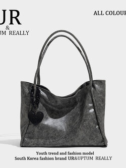 กระเป๋าผู้หญิงสวยๆ กระเป๋าสะพายข้างผู้หญิง กระเป๋าแบรนด์ BEAR BAG กระเป๋าหมีสุดคิ้ว!