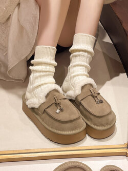 รองเท้าแฟชั่นผู้หญิงส้นเตี้ย ใส่สบาย มีขนาดให้สั่งซื้อ 35 36 37 38 39 40 สนใจทักแชท ฟรีค่าส่ง!