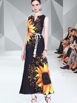 ชุดเดรสยาวสวยๆ ชุดกระโปรงยาว ชุดเดรสยาว ชุดแซกยาว มีขนาด S M L XL สนใจทักแชท