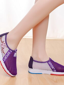 รองเท้าแฟชั่นอินเทรนด์