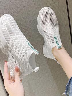 รองเท้าผ้าใบผู้หญิง ใส่สบาย รองเท้าผ้าใบใส่เที่ยวผู้หญิง มีSIZE 35 36 37 38 39 40