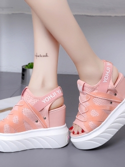 รองเท้าแฟชั่นอินเทรนด์