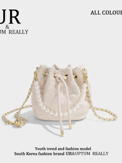 กระเป๋าผู้หญิงสวยๆ กระเป๋าสะพายข้างผู้หญิง กระเป๋าแบรนด์ BEAR BAG กระเป๋าหมีสุดคิ้ว!