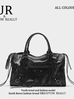 กระเป๋าผู้หญิงสวยๆ กระเป๋าสะพายข้างผู้หญิง กระเป๋าแบรนด์ BEAR BAG กระเป๋าหมีสุดคิ้ว!