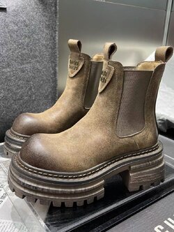 รองเท้าแฟชั่นผู้หญิงส้นเตี้ย ใส่สบาย มีขนาดให้สั่งซื้อ 35 36 37 38 39 40 สนใจทักแชท ฟรีค่าส่ง!