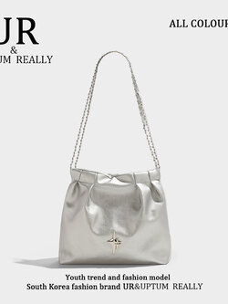 กระเป๋าผู้หญิงสวยๆ กระเป๋าสะพายข้างผู้หญิง กระเป๋าแบรนด์ BEAR BAG กระเป๋าหมีสุดคิ้ว!