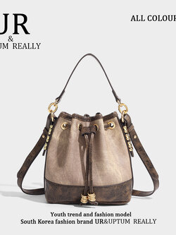 กระเป๋าผู้หญิงสวยๆ กระเป๋าสะพายข้างผู้หญิง กระเป๋าแบรนด์ BEAR BAG กระเป๋าหมีสุดคิ้ว!