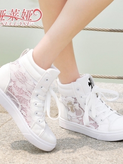 รองเท้าแฟชั่นอินเทรนด์