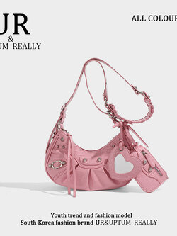 กระเป๋าผู้หญิงสวยๆ กระเป๋าสะพายข้างผู้หญิง กระเป๋าแบรนด์ BEAR BAG กระเป๋าหมีสุดคิ้ว!