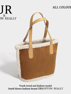 กระเป๋าผู้หญิงสวยๆ กระเป๋าสะพายข้างผู้หญิง กระเป๋าแบรนด์ BEAR BAG กระเป๋าหมีสุดคิ้ว!