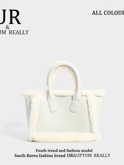 กระเป๋าผู้หญิงสวยๆ กระเป๋าสะพายข้างผู้หญิง กระเป๋าแบรนด์ BEAR BAG กระเป๋าหมีสุดคิ้ว!