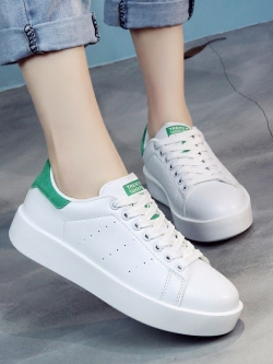 รองเท้าแฟชั่นอินเทรนด์