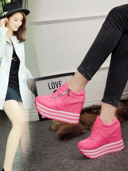 รองเท้าแฟชั่นอินเทรนด์