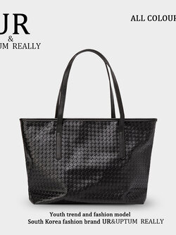 กระเป๋าผู้หญิงสวยๆ กระเป๋าสะพายข้างผู้หญิง กระเป๋าแบรนด์ BEAR BAG กระเป๋าหมีสุดคิ้ว!