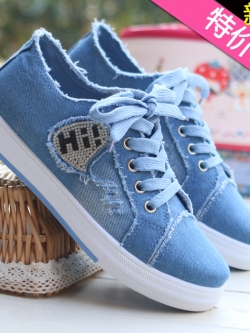 รองเท้าแฟชั่นอินเทรนด์