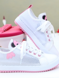 รองเท้าแฟชั่นอินเทรนด์