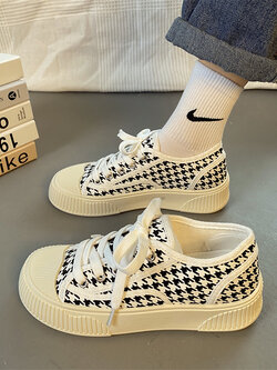 รองเท้าผ้าใบผู้หญิง ใส่สบาย รองเท้าผ้าใบใส่เที่ยวผู้หญิง มีSIZE 35 36 37 38 39 40