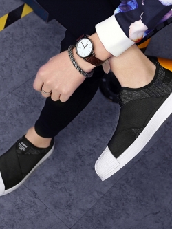 รองเท้าแฟชั่นอินเทรนด์