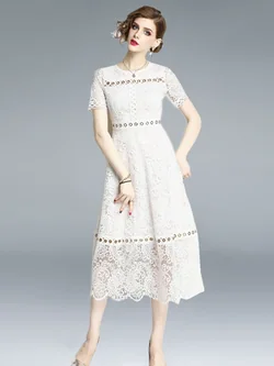 ชุดเดรสยาวสวยๆ ชุดกระโปรงยาว ชุดเดรสยาว ชุดแซกยาว มีขนาด S M L XL สนใจทักแชท