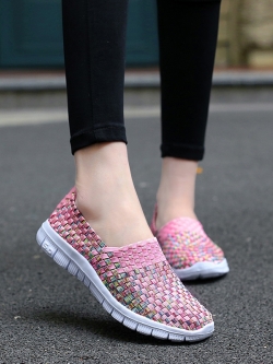 รองเท้าแฟชั่นอินเทรนด์