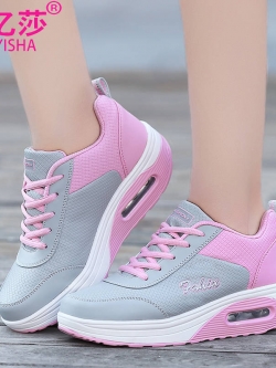 รองเท้าแฟชั่นอินเทรนด์