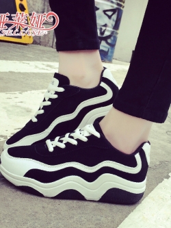 รองเท้าแฟชั่นอินเทรนด์