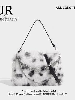 กระเป๋าผู้หญิงสวยๆ กระเป๋าสะพายข้างผู้หญิง กระเป๋าแบรนด์ BEAR BAG กระเป๋าหมีสุดคิ้ว!