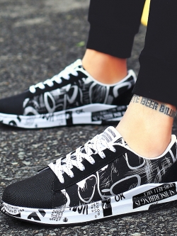 รองเท้าแฟชั่นอินเทรนด์