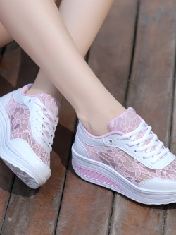 รองเท้าแฟชั่นอินเทรนด์