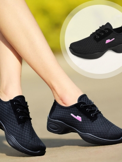 รองเท้าแฟชั่นอินเทรนด์