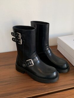 รองเท้าแฟชั่นผู้หญิงส้นเตี้ย ใส่สบาย มีขนาดให้สั่งซื้อ 35 36 37 38 39 40 สนใจทักแชท ฟรีค่าส่ง!