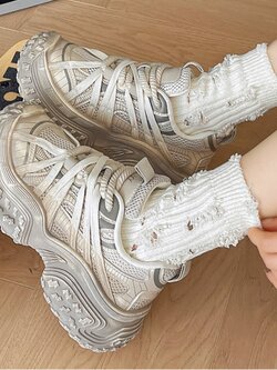 รองเท้าแฟชั่นผู้หญิงส้นเตี้ย ใส่สบาย มีขนาดให้สั่งซื้อ 35 36 37 38 39 40 สนใจทักแชท ฟรีค่าส่ง!