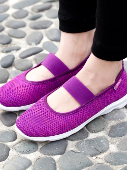 รองเท้าแฟชั่นอินเทรนด์