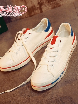 รองเท้าแฟชั่นอินเทรนด์