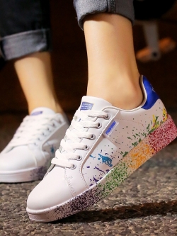 รองเท้าแฟชั่นอินเทรนด์