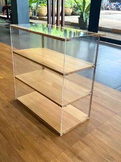 ตู้โชว์โทรศัพท์มือถือ