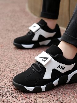 รองเท้าแฟชั่นอินเทรนด์