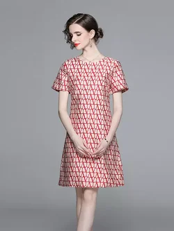 ชุดเดรสยาวสวยๆ ชุดกระโปรงยาว ชุดเดรสยาว ชุดแซกยาว มีขนาด S M L XL สนใจทักแชท